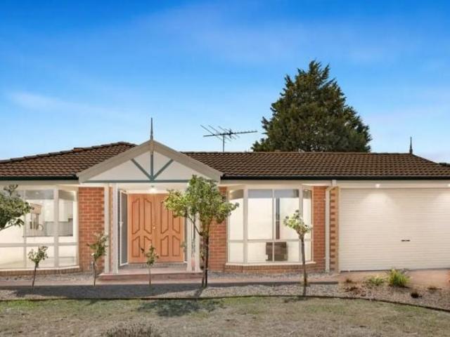 63 Yarcombe Crescent, Craigieburn