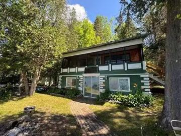 63 Ch. Du Tonnerre, Gracefield, QC, J0X 1W0 house for sale.