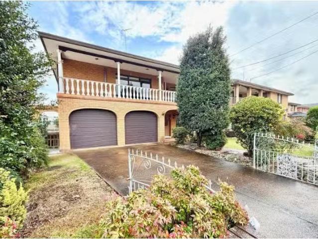 63 Conder Street, Burwood House for rent Listed by Paul Antho.