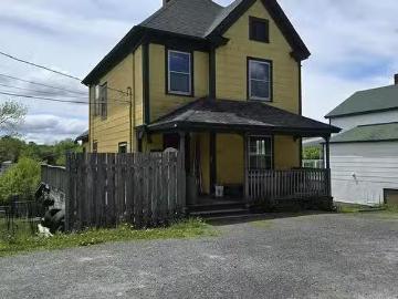 63 Elm Street, Bridgewater, NS, B4V 2V5 house for sale List.