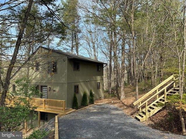 63 Fairway Dr, Basye, VA 22810