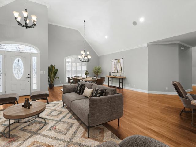 63 Fawn Ln