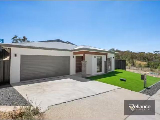 63 George Seddon Crescent, TAYLOR House for rent Listed by Sh.