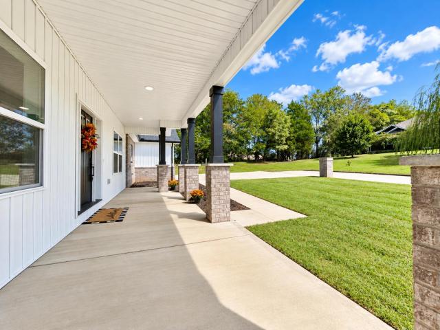 63 Iris Point