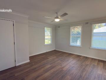 63 Kalandar StreetNowra NSW 2541, Australia