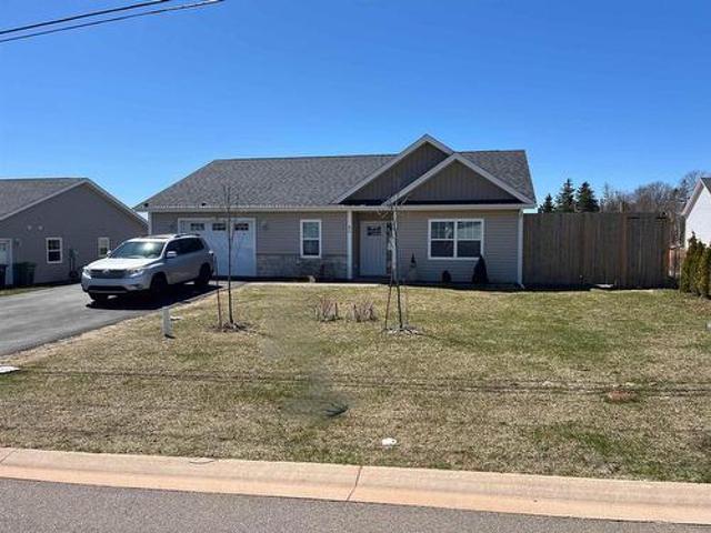 63 Kindred Avenue, Charlottetown, PE, C1C 0W2 house for sale | Listing ID 202605 | Royal LePage