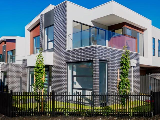 63 Madeleine Road, Melbourne