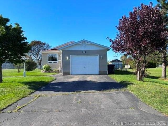 63 Parise St, Caraquet, NB, E1W 1B6 house for sale | Listing ID NB147054 | Royal LePage