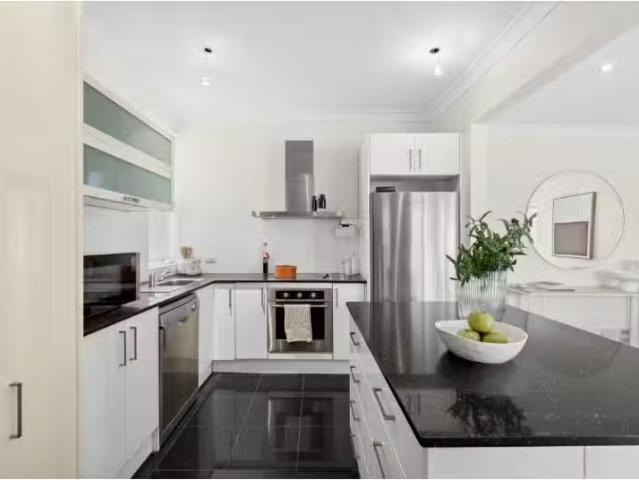 63 Park Road, SYDENHAM House for rent Listed by Zeynal Kaya o.