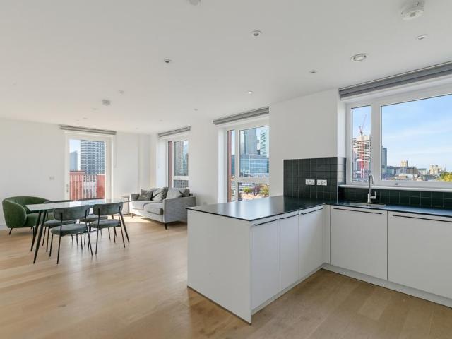 63, Quest House South E14 2 bed flat to rent £3,750 pcm £865 pw