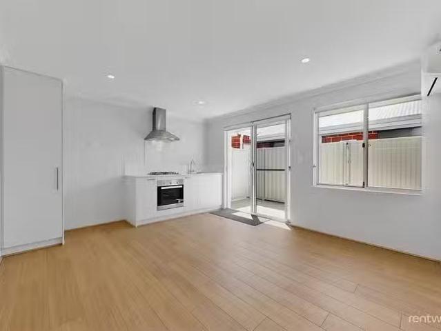 63A Laura Grange, Brabham, WA 6055