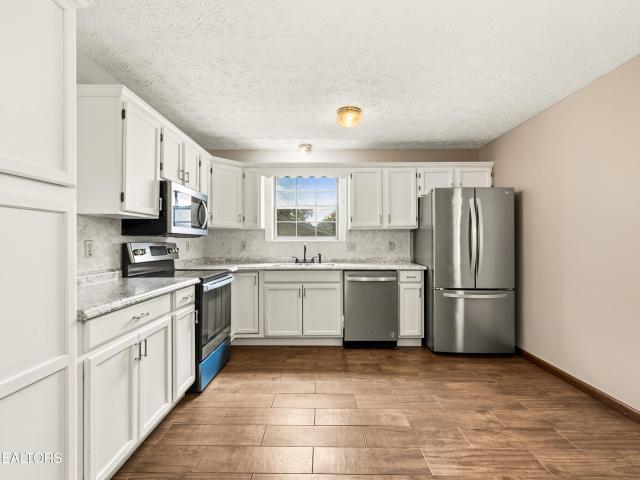 6007 Bridge Garden Rd