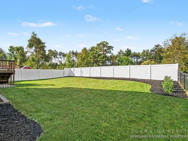 6009 N Bear Den Trail