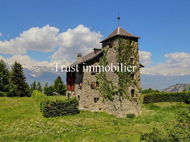 6009.Chalet / Schloss komplett renoviert. Les Mayens de Sion