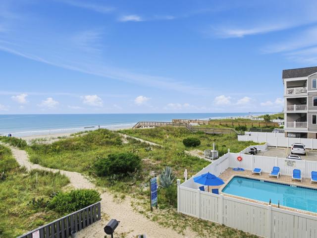 6000 N Ocean Blvd. 208