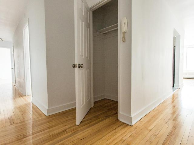 6001 6101 6151 Chemin de la Côte Saint Luc 306 6101 Apartment for Rent