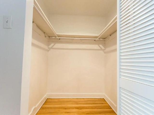 6001 6101 6151 Chemin de la Côte Saint Luc — 315 6151