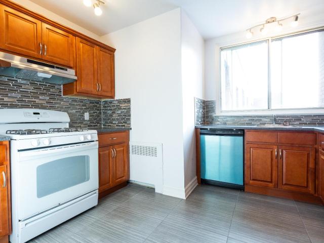 6001 6101 6151 Chemin de la Côte Saint Luc 411 6151 [object Promise] for Rent
