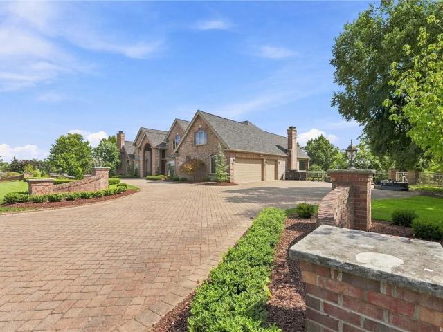 6002 Great Oak Dr