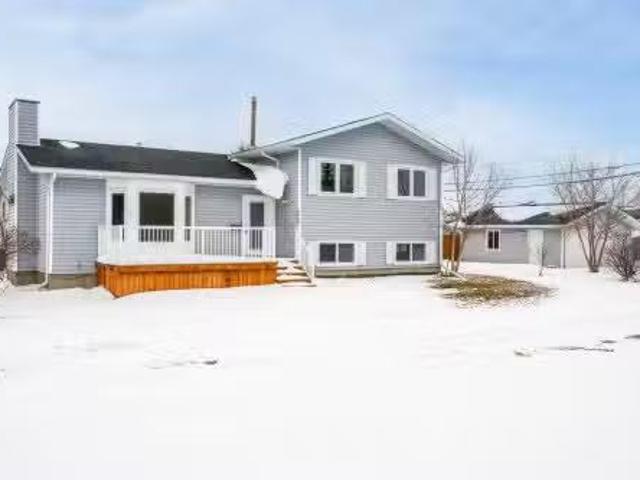 6002 52 Avenue, Cold Lake, AB, T9M 1T4 house for sale Listi.