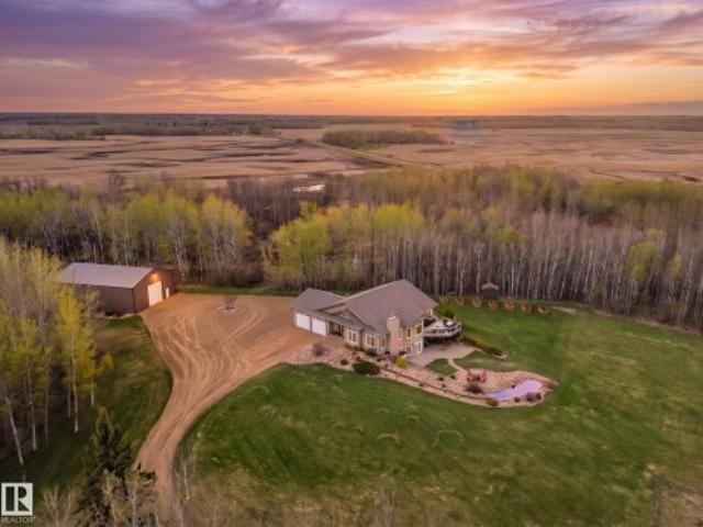 60030 Range Road 225, Rural Thorhild County, AB, T0A 3J0 house for sale | Listing ID E4489 | Royal LePage