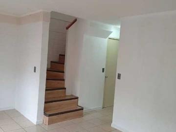 $ 600.000 Casa en Arriendo en Padre Hurtado 3 dormitorios 2 baños / Kutt Property
