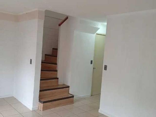 $ 600.000 Casa en Arriendo en Padre Hurtado 3 dormitorios 2 baños / Kutt Property