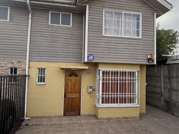 $ 600.000 Casa en Arriendo en Puente Alto 3 dormitorios 2 baños / FREIRE PROPIEDADES