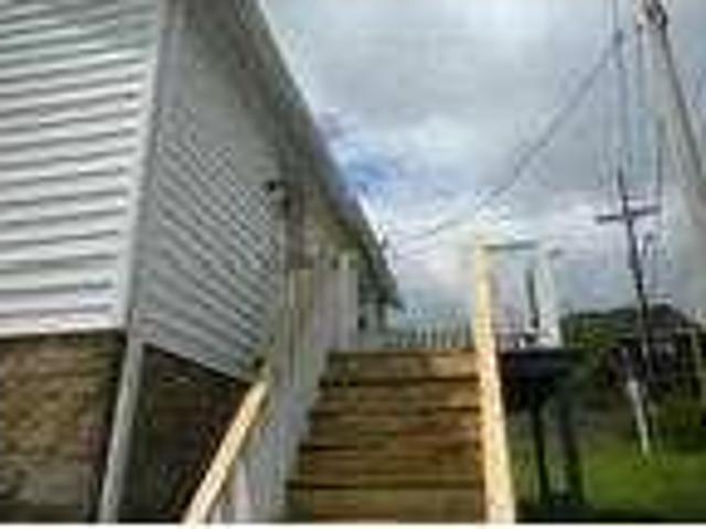 $600 / 4br 1200ftÂ² 4BR 2BA with office Nanty Glo 4br bedroom