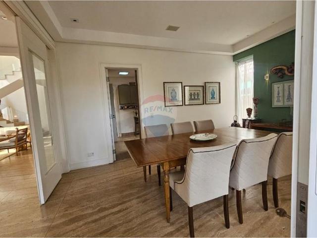 600 Área Útil Casa de Condomínio Alugar, 4 Dormitórios localizado em Alphaville Residencial Um, Barueri, São Paulo, 06474070 | Brasil