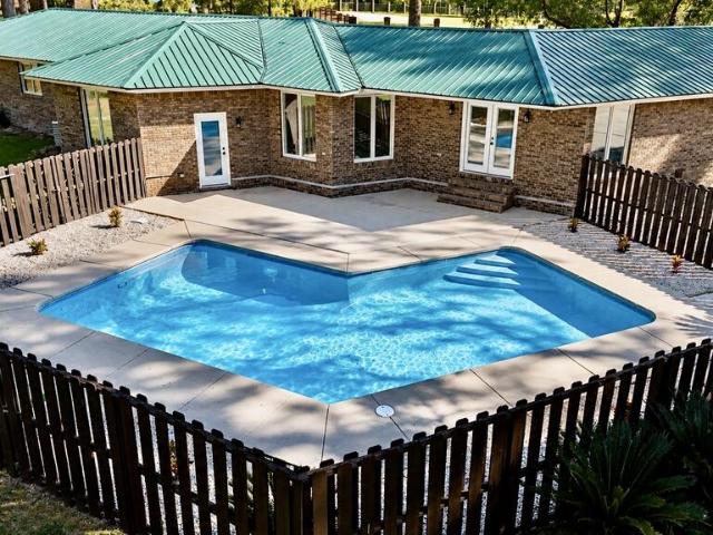 600 Deerwood Estates Dr