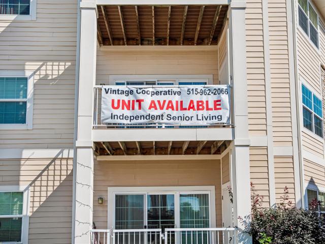 600 E Hillcrest Avenue 213