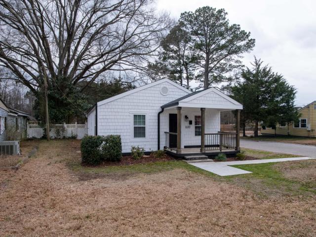 600 E Lizzie Street