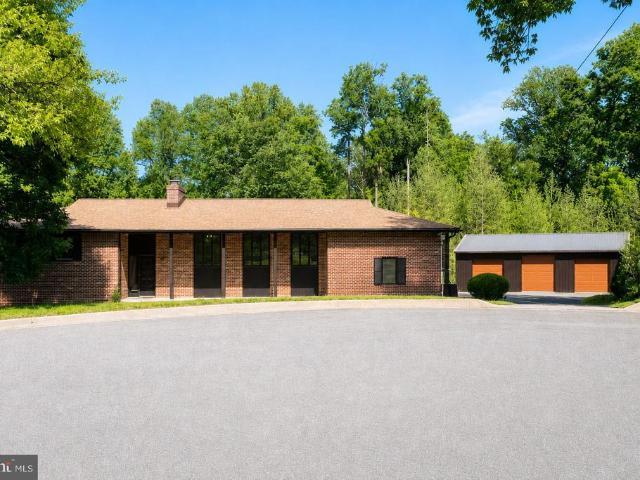 600 Earlton Court