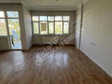 600 Evler'de Kiralık 2+1 Daire 90m²
