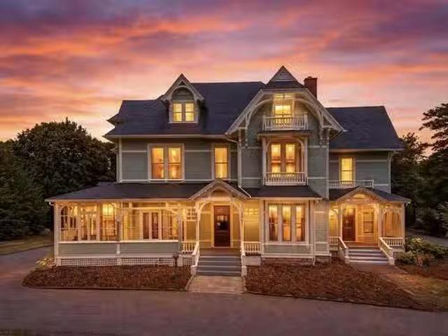600 Main Street, Wolfville, NS, B4P 1E8 house for sale List.