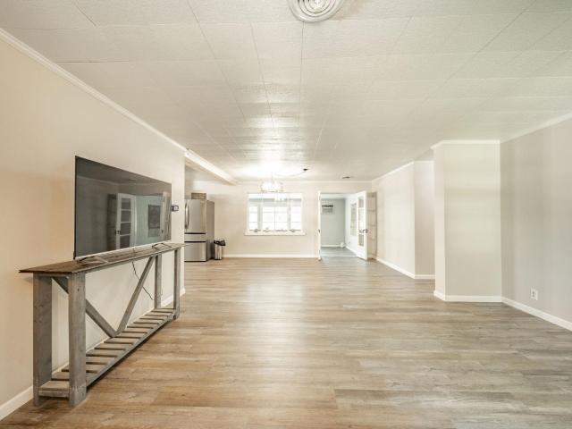 600 N Alden Road