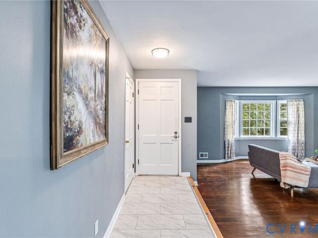 600 N Pinetta Drive