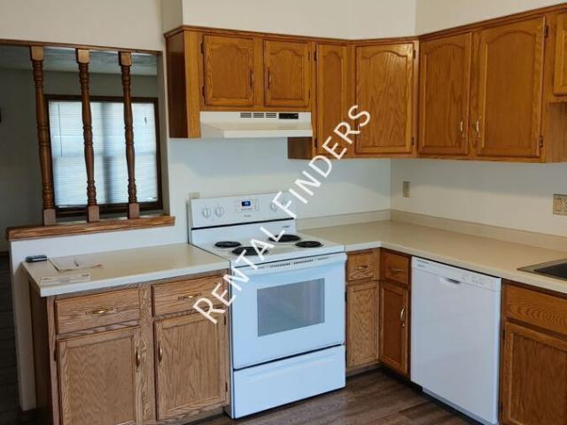 600 S. Westland Dr 2 beds, 1 full and 1 half bath