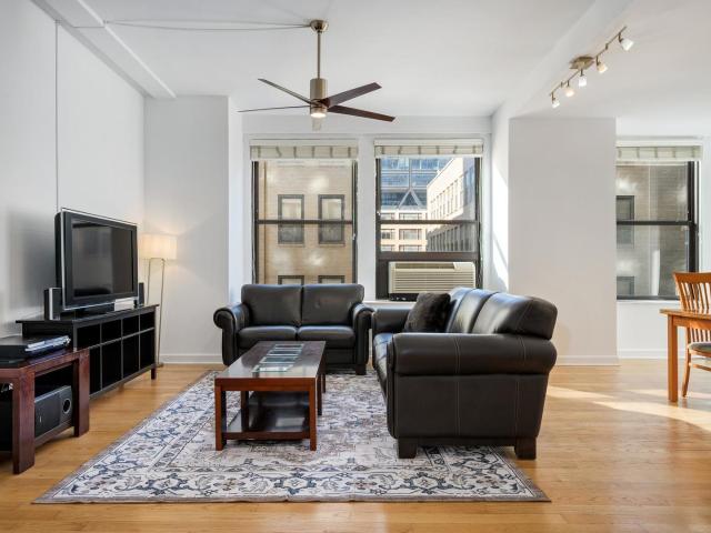 600 S Dearborn Street # 709