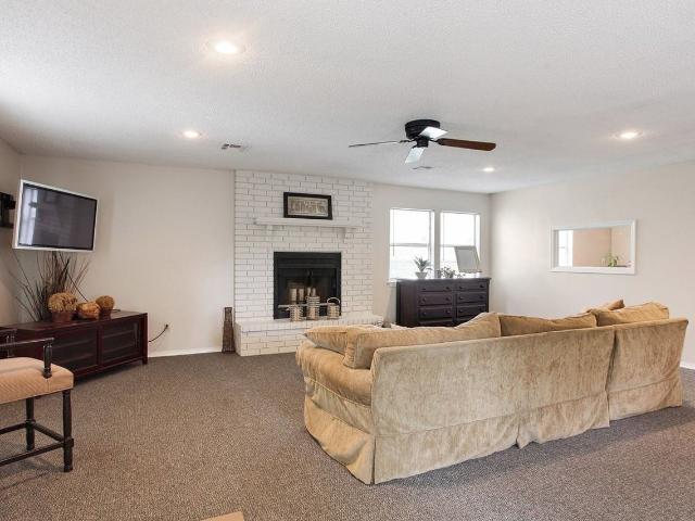 600 SE 291 Hwy 2 Bedroom Apartment for Rent at 600 Se State Route 291, Lee's Summit, MO 64063 Roseland Heights