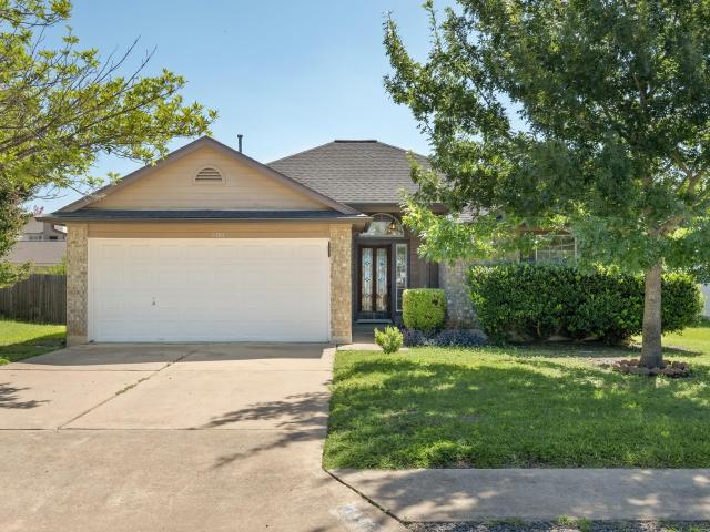 600 Sparkling Brook Ln
