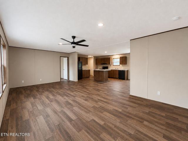 600 W 7th Ave
