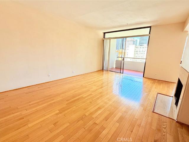 600 W 9th 1508