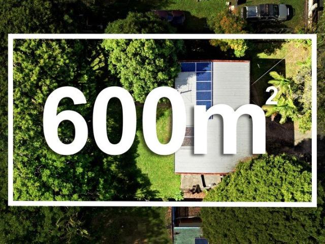 600m2 block and side access!