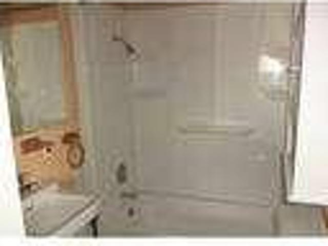 $600/mo \ Olean ready to move in. Offstreet parking!