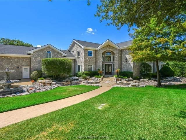 6014 Augusta Circle
