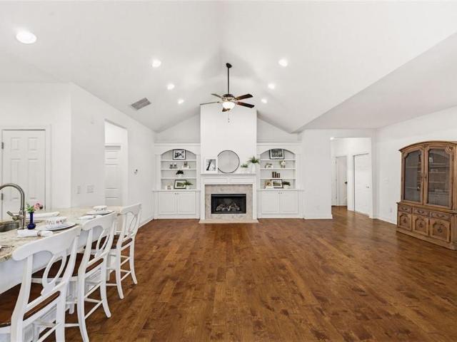 6014 Brookhaven Circle