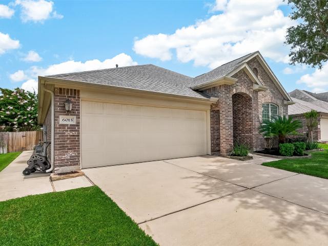 6015 Baileys Run Lane