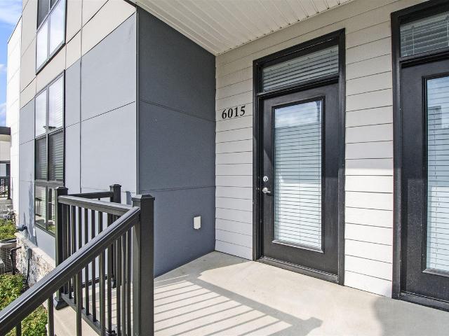 6015 Port View Drive